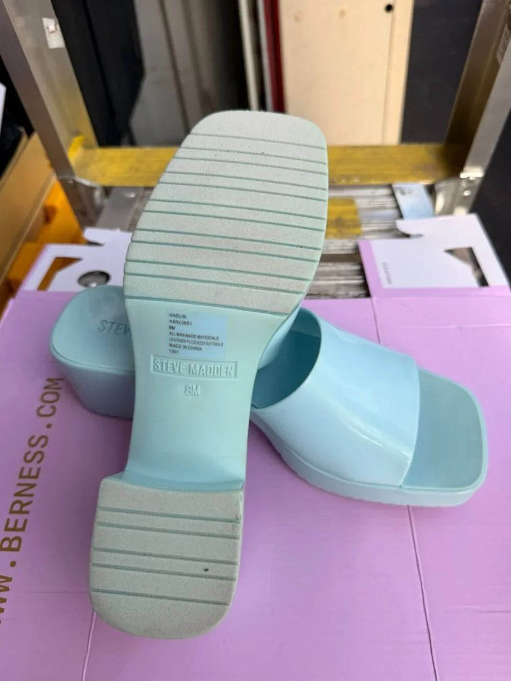Steve Madden Harlin Light Blue Block Heel Slide Sandals Size 8M